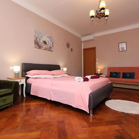 Guest House Barocco Rovinj Eksteriør bilde